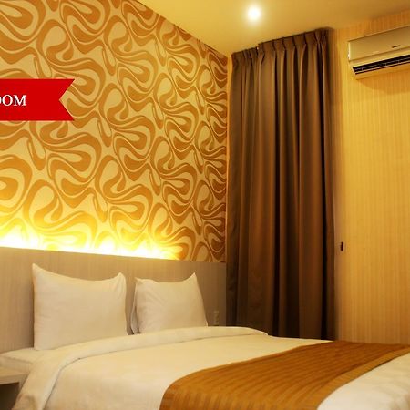 Lj Hotel Medan Eksteriør bilde