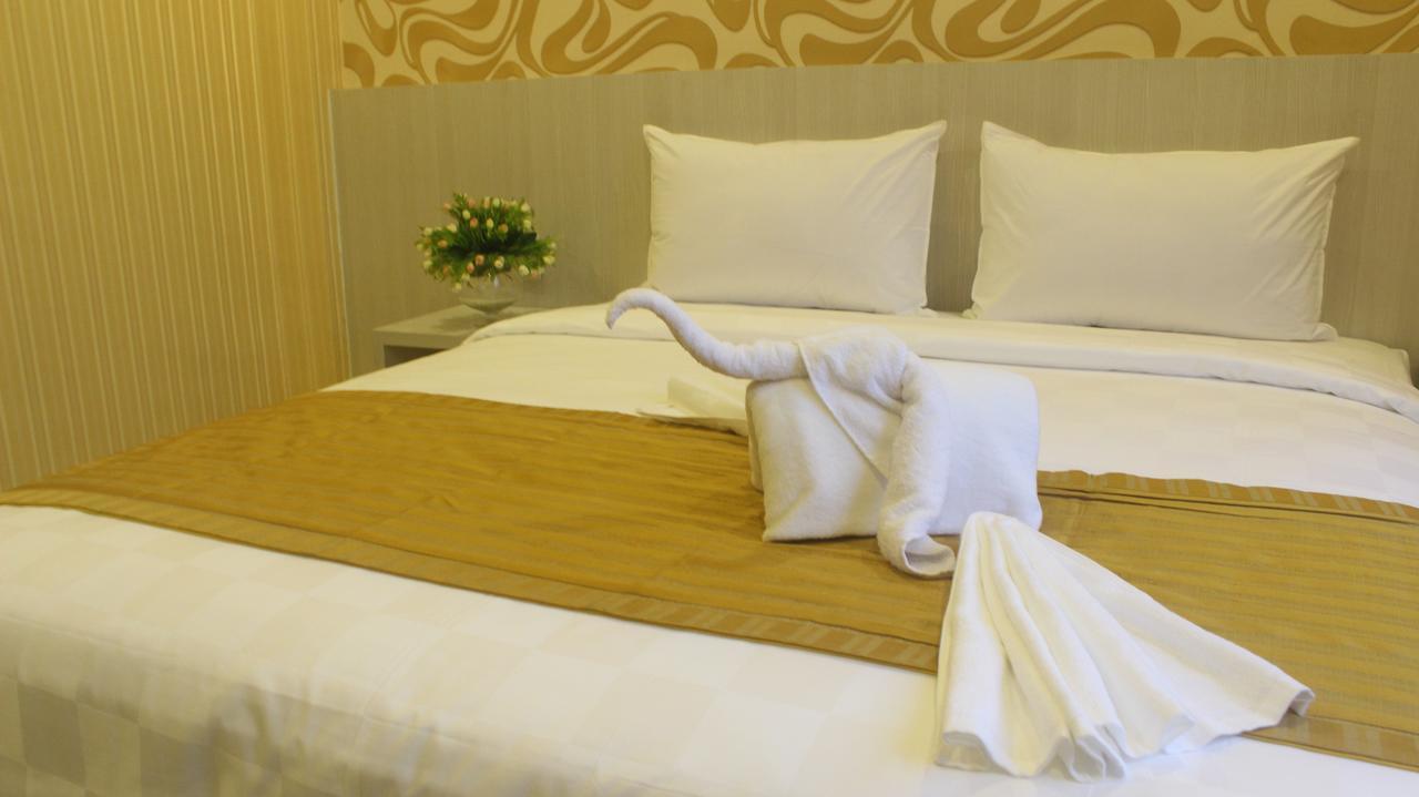 Lj Hotel Medan Eksteriør bilde