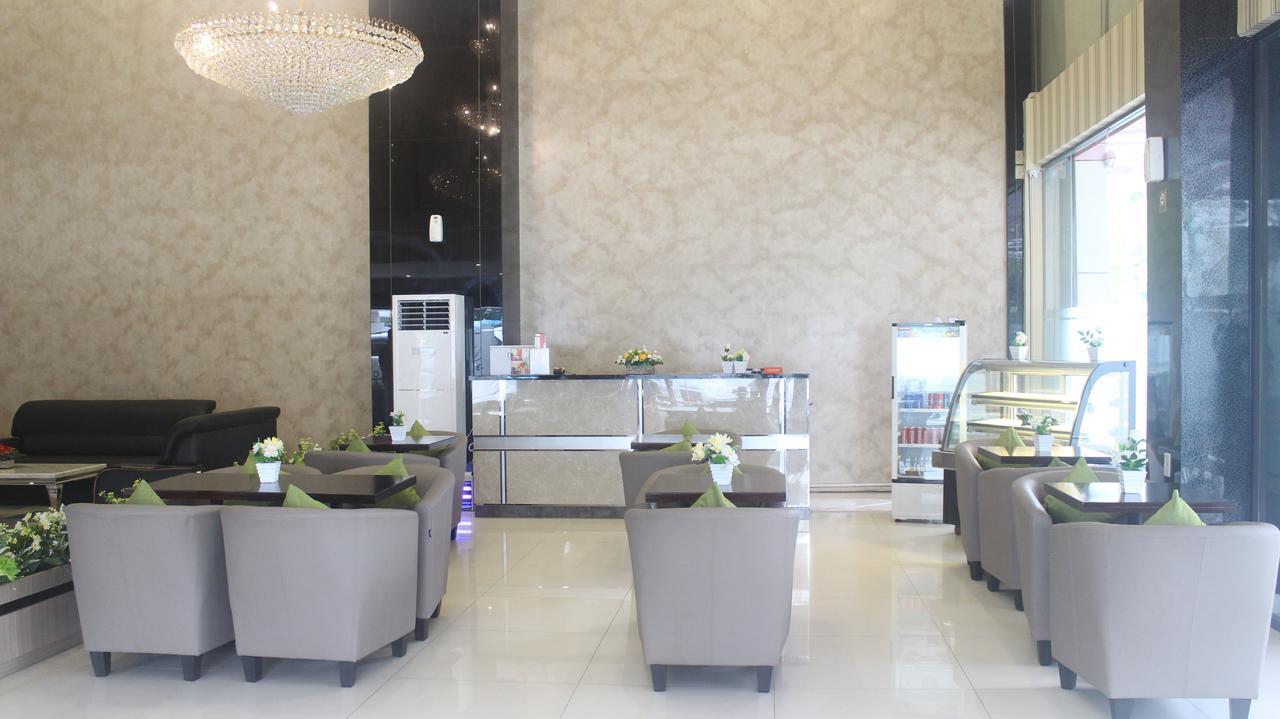 Lj Hotel Medan Eksteriør bilde